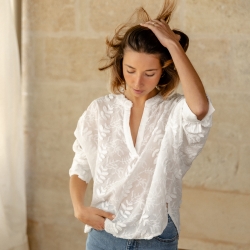 Photo de Prêt-à-Porter BLOUSE VICTOIRE chez Perrine et Antoinette